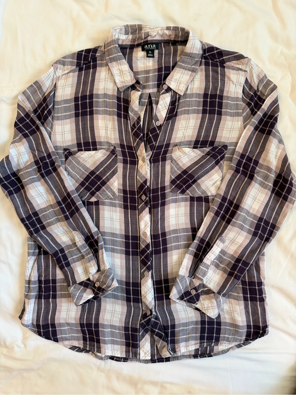 a.n.a Plaid Button-Up Shirt in Purple and White